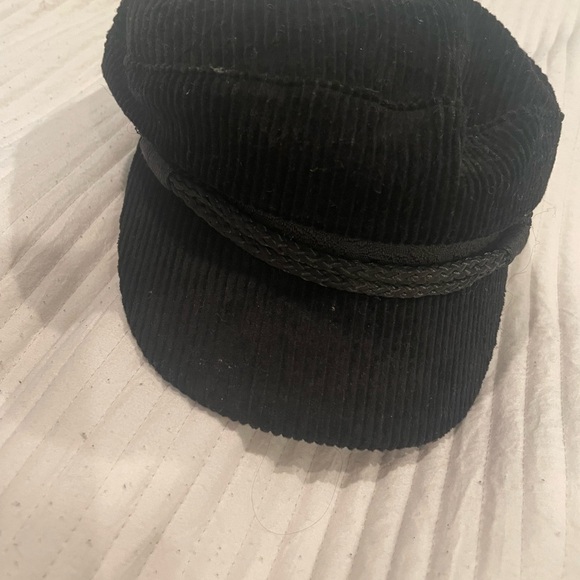 Black Newsboy Hat - Picture 3 of 9
